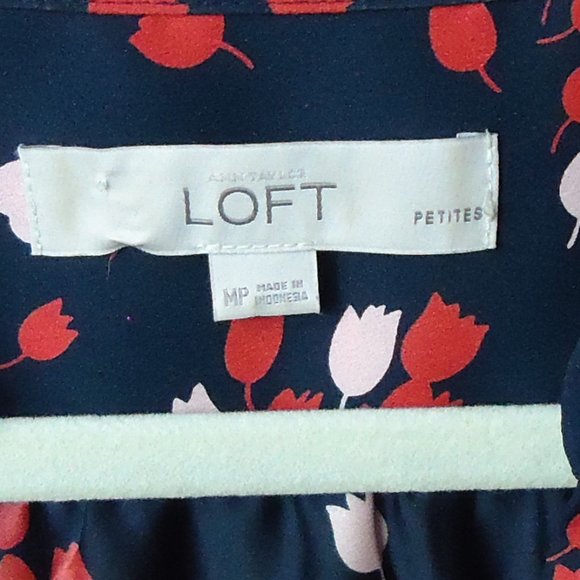 LOFT Petite Blue & Red Floral Tulips V Neck Shift Dress - Picture 4 of 7